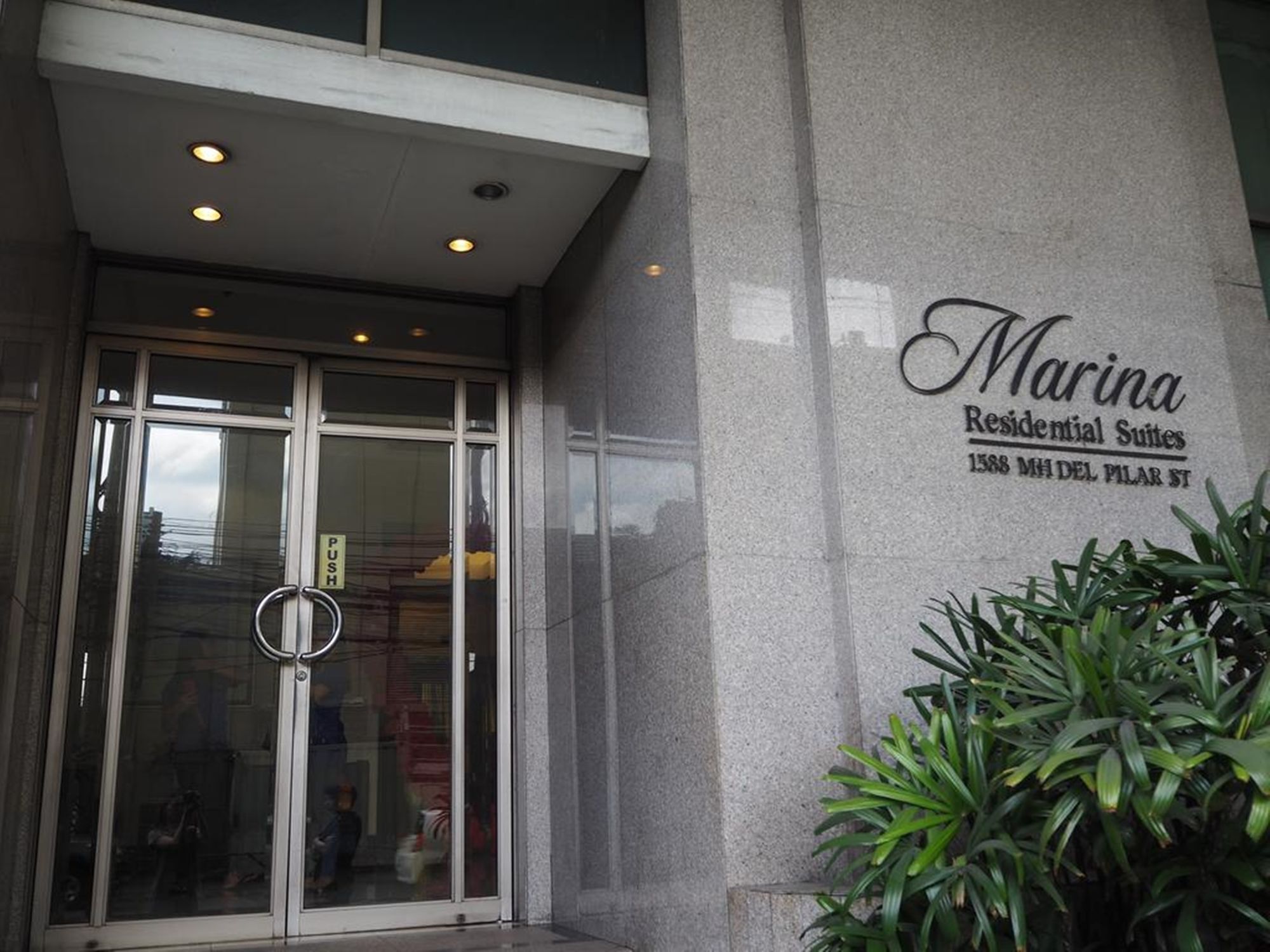 Suites De Marina Manila With Netflix Zewnętrze zdjęcie